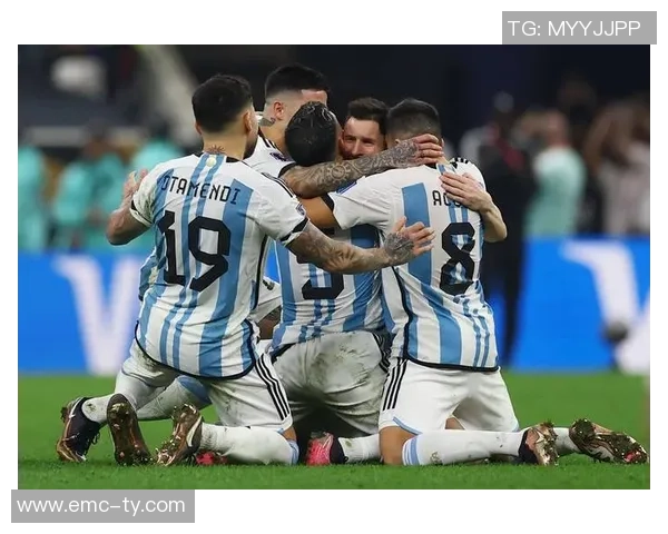 逆境中的英雄崛起足球赛场上演反败为胜的传奇故事